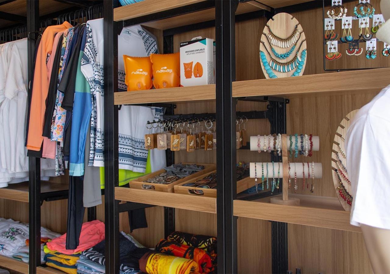 Stone Beach Club Dhiffushi Eksteriør billede